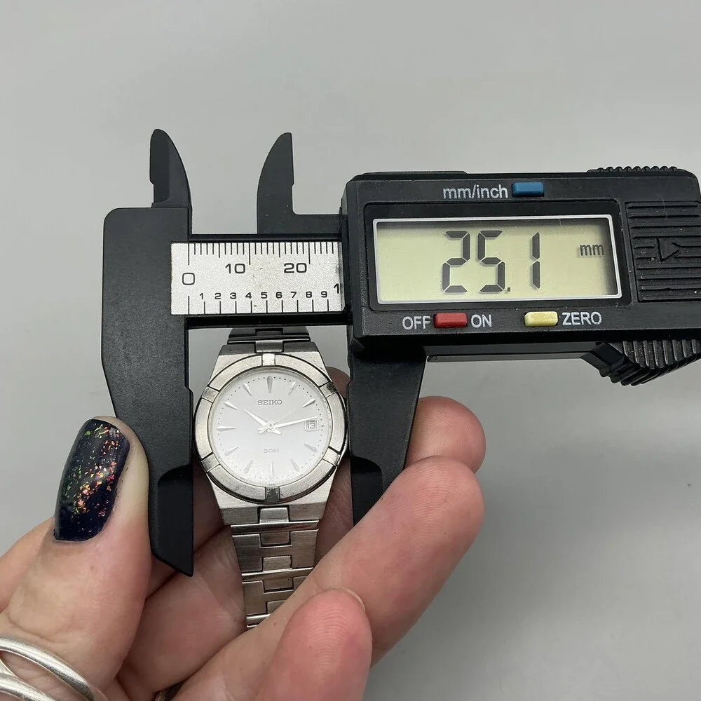 Seiko 7N82-6F50 Womens Watch 25mm White Dial Silver Tone Date New Battery 6